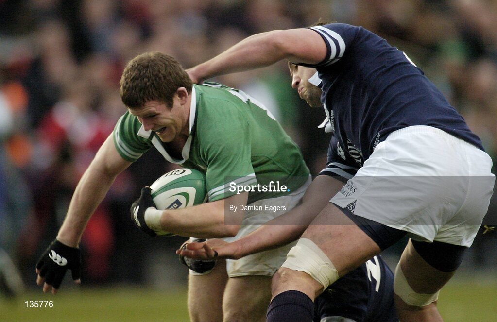 27 March 2004; Gordon D'Arcy, Ireland, in action against Scott Murray, Scotland. RBS 6 Nations Championship 2003-2004, Ireland v Scotland, Lansdowne Road, Dublin. Picture credit; Damien Eagers / SPORTSFILE *EDI*