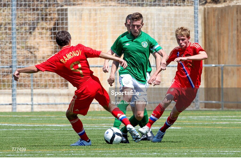 28 July 2013; Eduard Ramonov, left, and Alexander Kuligin, Russia in action against  Luke Evans, Ireland. 2013 CPISRA Intercontinental Cup, Group B, Ireland v Russia, Stadium ZEM Jaume Tubau, Sant Cugat del Valles, Barcelona, Spain. Picture credit: Juan Manuel Baliellas / SPORTSFILE