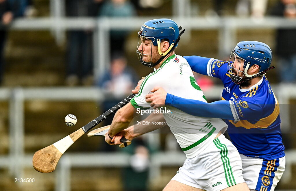 12 December 2021; Brian Cody of Shamrocks Ballyhale is tackled by Conor Hernon of St Rynaghs during the AIB Leinster GAA Hurling Senior Club Championship Semi-Final match between St Rynaghs and Shamrocks Ballyhale at Bord na Mona O’Connor Park in Tullamore, Offaly. Photo by Eóin Noonan/Sportsfile