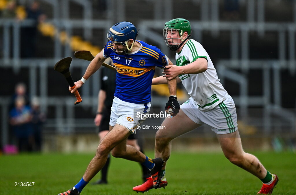 12 December 2021; Paul Quirke of St Rynaghs in action against Evan Shefflin of Shamrocks Ballyhale during the AIB Leinster GAA Hurling Senior Club Championship Semi-Final match between St Rynaghs and Shamrocks Ballyhale at Bord na Mona O’Connor Park in Tullamore, Offaly. Photo by Eóin Noonan/Sportsfile