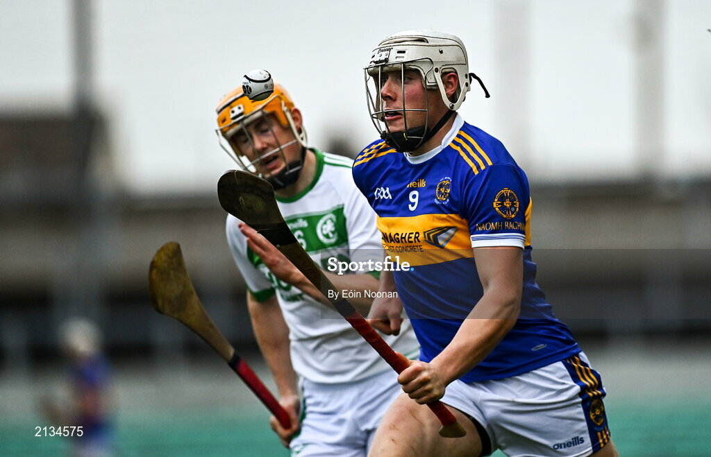 12 December 2021; Ronan Hughes of St Rynaghs in action against Richie Reid of Shamrocks Ballyhale during the AIB Leinster GAA Hurling Senior Club Championship Semi-Final match between St Rynaghs and Shamrocks Ballyhale at Bord na Mona O’Connor Park in Tullamore, Offaly. Photo by Eóin Noonan/Sportsfile