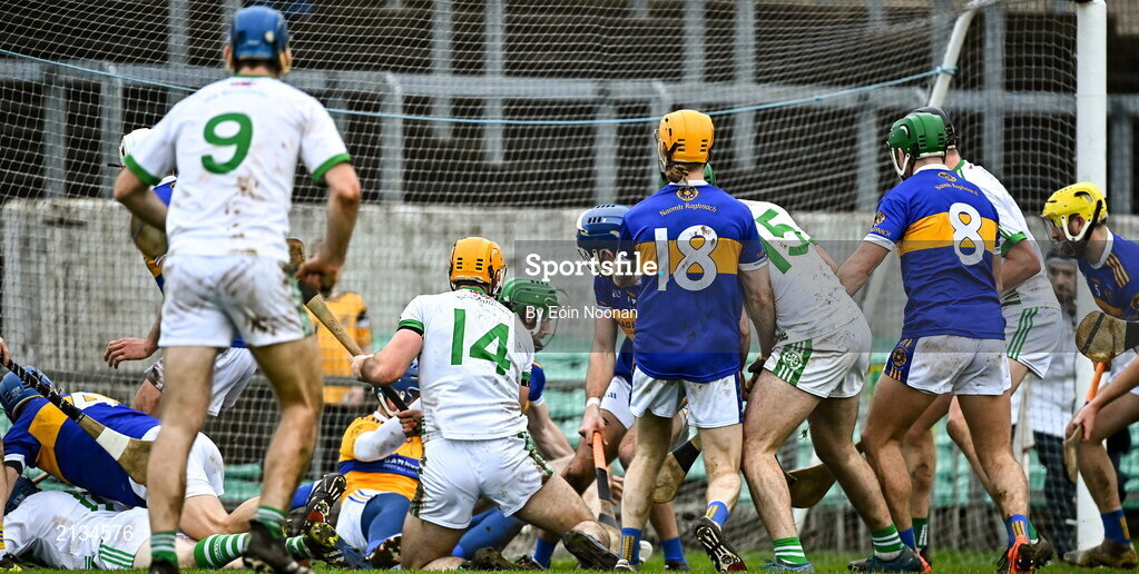 12 December 2021; Players from both teams battle for possession resulting in a goal for Shamrocks Ballyhale in the last seconds of the game during the AIB Leinster GAA Hurling Senior Club Championship Semi-Final match between St Rynaghs and Shamrocks Ballyhale at Bord na Mona O’Connor Park in Tullamore, Offaly. Photo by Eóin Noonan/Sportsfile