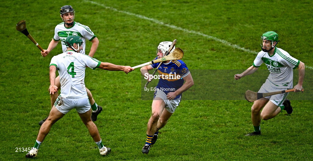 12 December 2021; Sean Dolan of St Rynaghs in action against Darragh Corcoran of Shamrocks Ballyhale during the AIB Leinster GAA Hurling Senior Club Championship Semi-Final match between St Rynaghs and Shamrocks Ballyhale at Bord na Mona O’Connor Park in Tullamore, Offaly. Photo by Eóin Noonan/Sportsfile