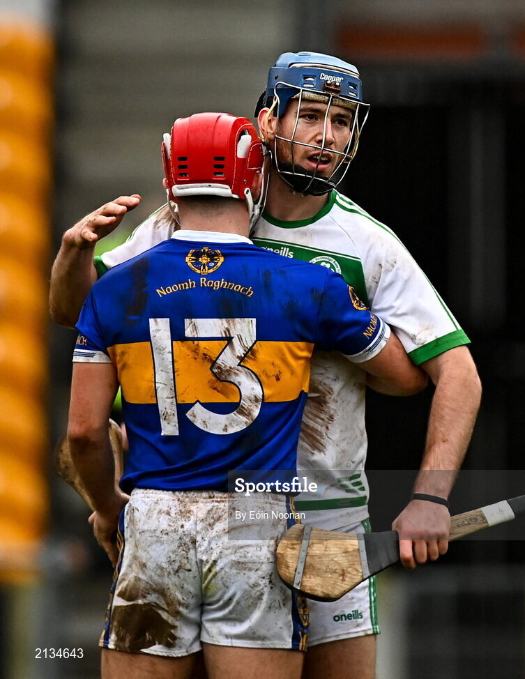 12 December 2021; Brian Cody of Shamrocks Ballyhale with Luke O'Connor of St Rynaghs after the AIB Leinster GAA Hurling Senior Club Championship Semi-Final match between St Rynaghs and Shamrocks Ballyhale at Bord na Mona O’Connor Park in Tullamore, Offaly. Photo by Eóin Noonan/Sportsfile