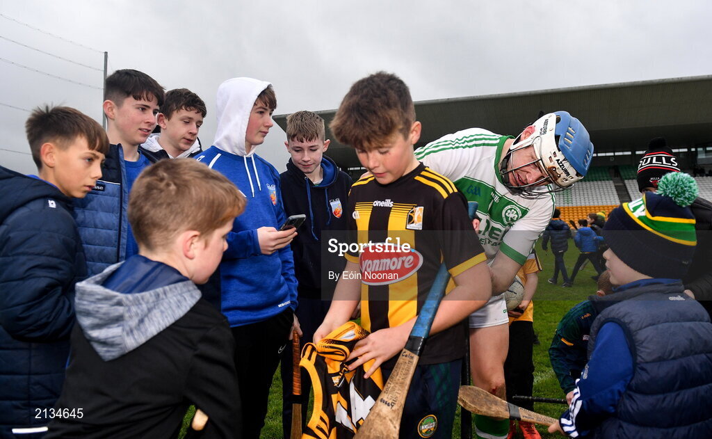 12 December 2021; TJ Reid of Shamrocks Ballyhale signs autographs for supporters after the AIB Leinster GAA Hurling Senior Club Championship Semi-Final match between St Rynaghs and Shamrocks Ballyhale at Bord na Mona O’Connor Park in Tullamore, Offaly. Photo by Eóin Noonan/Sportsfile
