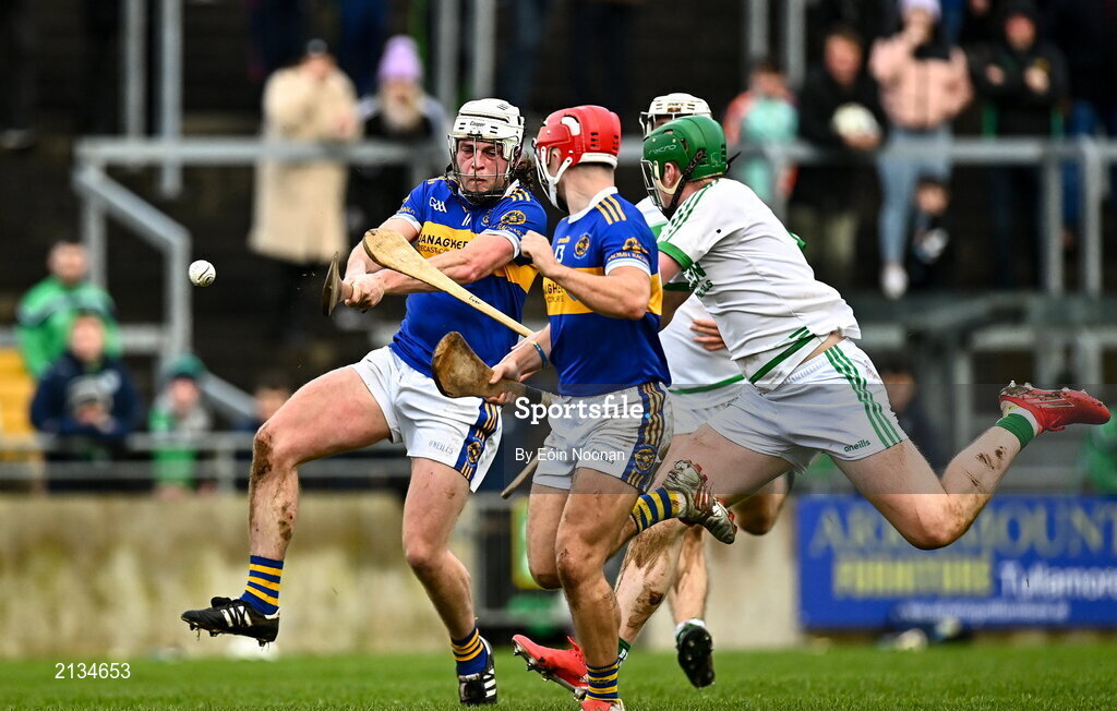 12 December 2021; Sean Dolan of St Rynaghs in action against Joey Holden of Shamrocks Ballyhale during the AIB Leinster GAA Hurling Senior Club Championship Semi-Final match between St Rynaghs and Shamrocks Ballyhale at Bord na Mona O’Connor Park in Tullamore, Offaly. Photo by Eóin Noonan/Sportsfile