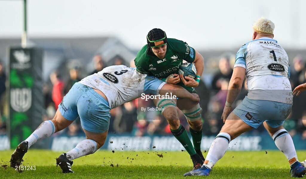 29 January 2022; Ultan Dillane of Connacht is tackled by Fraser Brown of Glasgow Warriors during the United Rugby Championship match between Connacht and Glasgow Warriors at the Sportsground in Galway. Photo by Seb Daly/Sportsfile