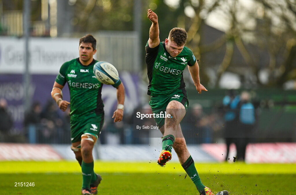 29 January 2022; Cathal Forde of Connacht kicks a penalty during the United Rugby Championship match between Connacht and Glasgow Warriors at the Sportsground in Galway. Photo by Seb Daly/Sportsfile