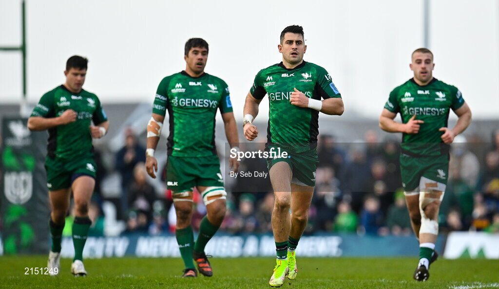 29 January 2022; Tiernan O'Halloran of Connacht, centre, during the United Rugby Championship match between Connacht and Glasgow Warriors at the Sportsground in Galway. Photo by Seb Daly/Sportsfile