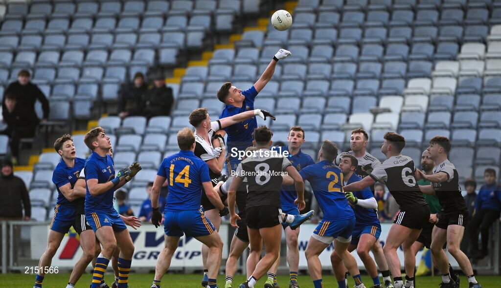 29 January 2022; Brian Hayes of St Finbarr's breaks the ball awy from Ryan McEvoy of Kilcoo during the AIB GAA Football All-Ireland Senior Club Championship Semi-Final match between St Finbarr's, Cork, and Kilcoo, Down, at MW Hire O'Moore Park in Portlaoise, Laois. Photo by Brendan Moran/Sportsfile