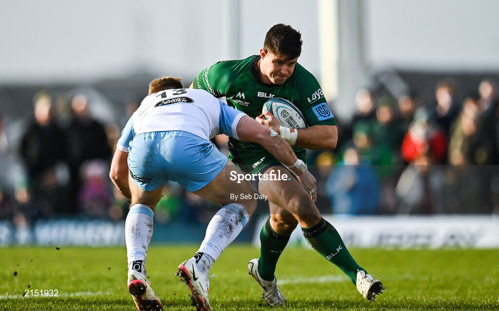 29 January 2022; Dave Heffernan of Connacht in action against Kyle Steyn of Glasgow Warriors during the United Rugby Championship match between Connacht and Glasgow Warriors at the Sportsground in Galway. Photo by Seb Daly/Sportsfile