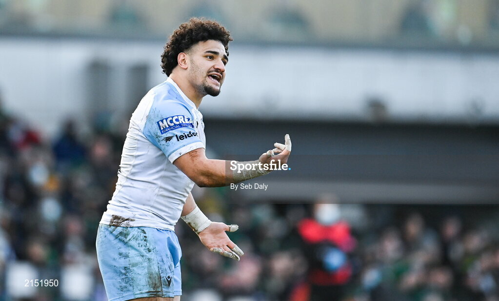 29 January 2022; Sione Tuipulotu of Glasgow Warriors during the United Rugby Championship match between Connacht and Glasgow Warriors at the Sportsground in Galway. Photo by Seb Daly/Sportsfile