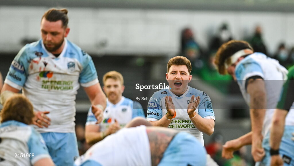 29 January 2022; Duncan Weir of Glasgow Warriors during the United Rugby Championship match between Connacht and Glasgow Warriors at the Sportsground in Galway. Photo by Seb Daly/Sportsfile