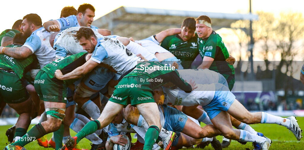 29 January 2022; Johnny Matthews of Glasgow Warriors scores his side's sixth try during the United Rugby Championship match between Connacht and Glasgow Warriors at the Sportsground in Galway. Photo by Seb Daly/Sportsfile