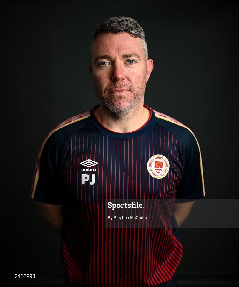 31 January 2022; Goalkeeping coach Pat Jennings poses for a portrait during a St Patrick's Athletic squad portrait session at Ballyoulster United Football Club in Kildare. Photo by Stephen McCarthy/Sportsfile