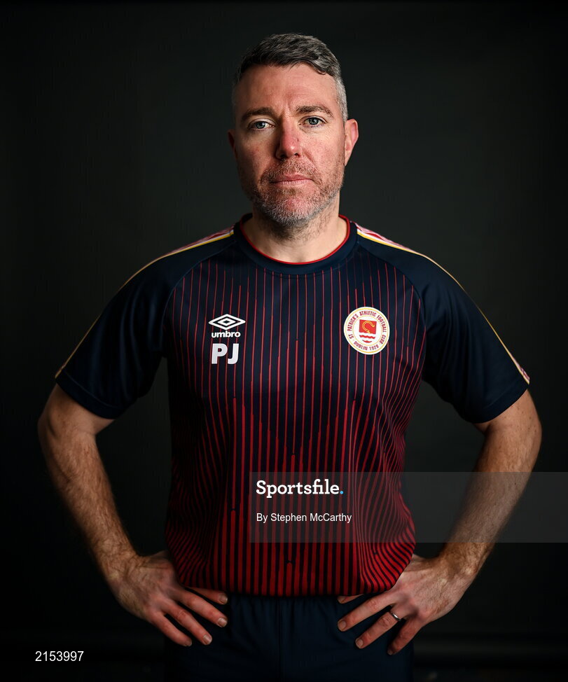 31 January 2022; Goalkeeping coach Pat Jennings poses for a portrait during a St Patrick's Athletic squad portrait session at Ballyoulster United Football Club in Kildare. Photo by Stephen McCarthy/Sportsfile