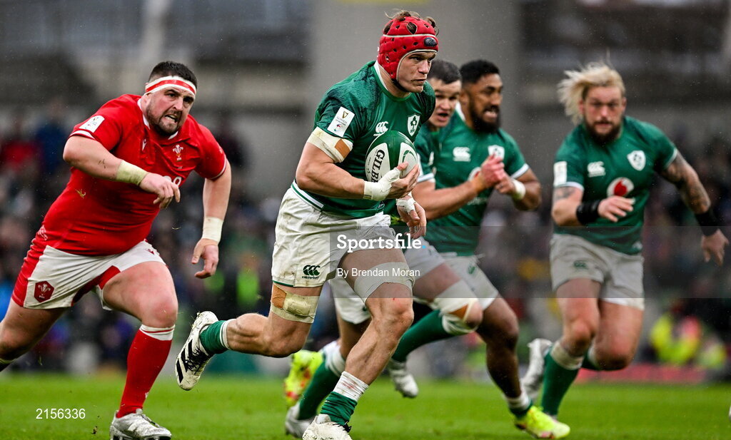 5 February 2022; Josh van der Flier of Ireland makes a break through the Wales defense during the Guinness Six Nations Rugby Championship match between Ireland and Wales at the Aviva Stadium in Dublin. Photo by Brendan Moran/Sportsfile Photo by Brendan Moran/Sportsfile
