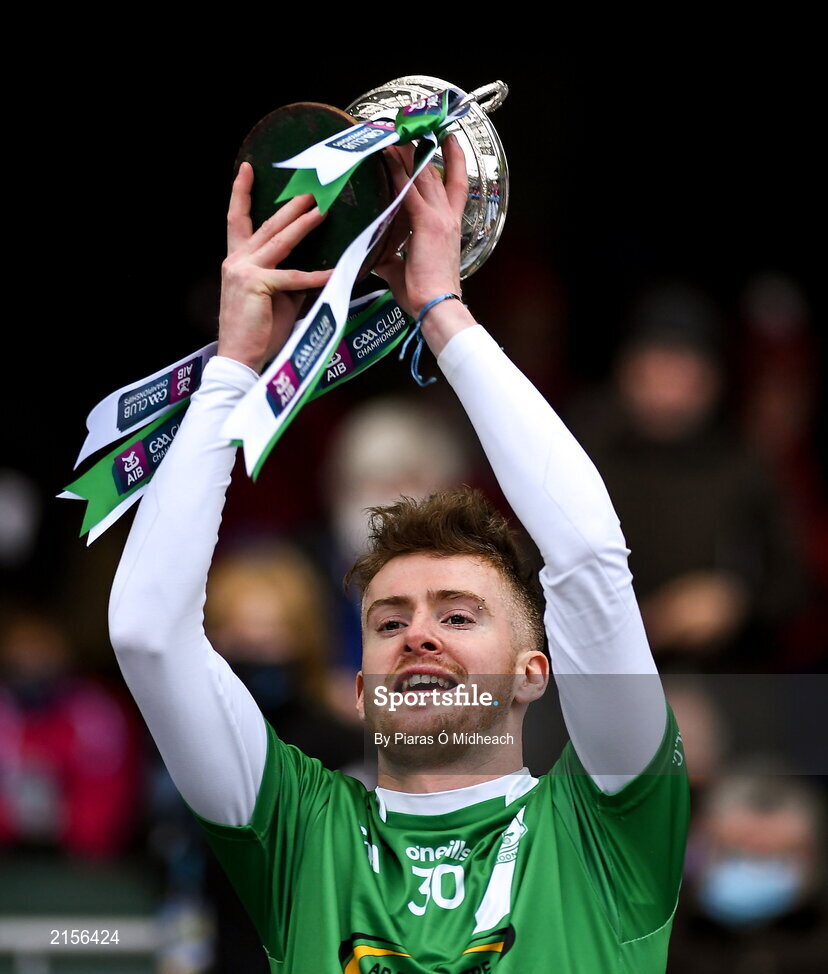 5 February 2022; Mooncoin captain Niall Madden lifts the cup after his side's victory in the AIB GAA Hurling All-Ireland Junior Club Championship Final match between Ballygiblin, Cork, and Mooncoin, Kilkenny, at Croke Park in Dublin. Photo by Piaras Ó Mídheach/Sportsfile