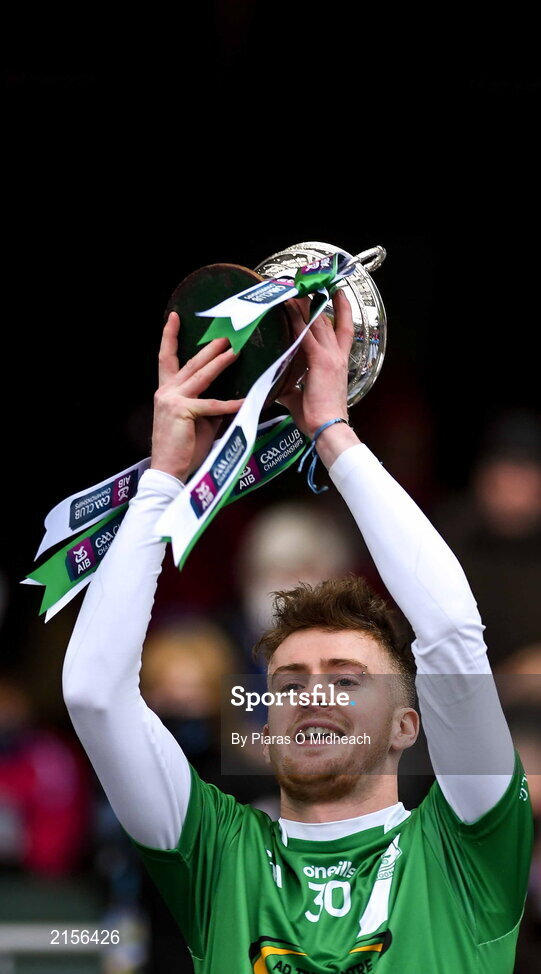 5 February 2022; Mooncoin captain Niall Madden lifts the cup after his side's victory in the AIB GAA Hurling All-Ireland Junior Club Championship Final match between Ballygiblin, Cork, and Mooncoin, Kilkenny, at Croke Park in Dublin. Photo by Piaras Ó Mídheach/Sportsfile