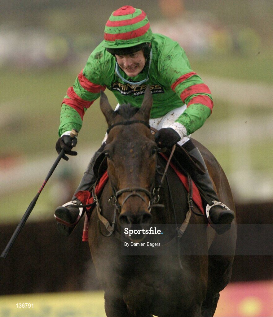 18 March 2004; Oneminutetofive, with Mr Gordon Elliott up, during the Christie's Foxhunter Steeple Chase Challenge Cup, Cheltenham Festival, Prestbury Park, Cheltenham, England. Horse Racing. Picture credit; Damien Eagers / SPORTSFILE *EDI*