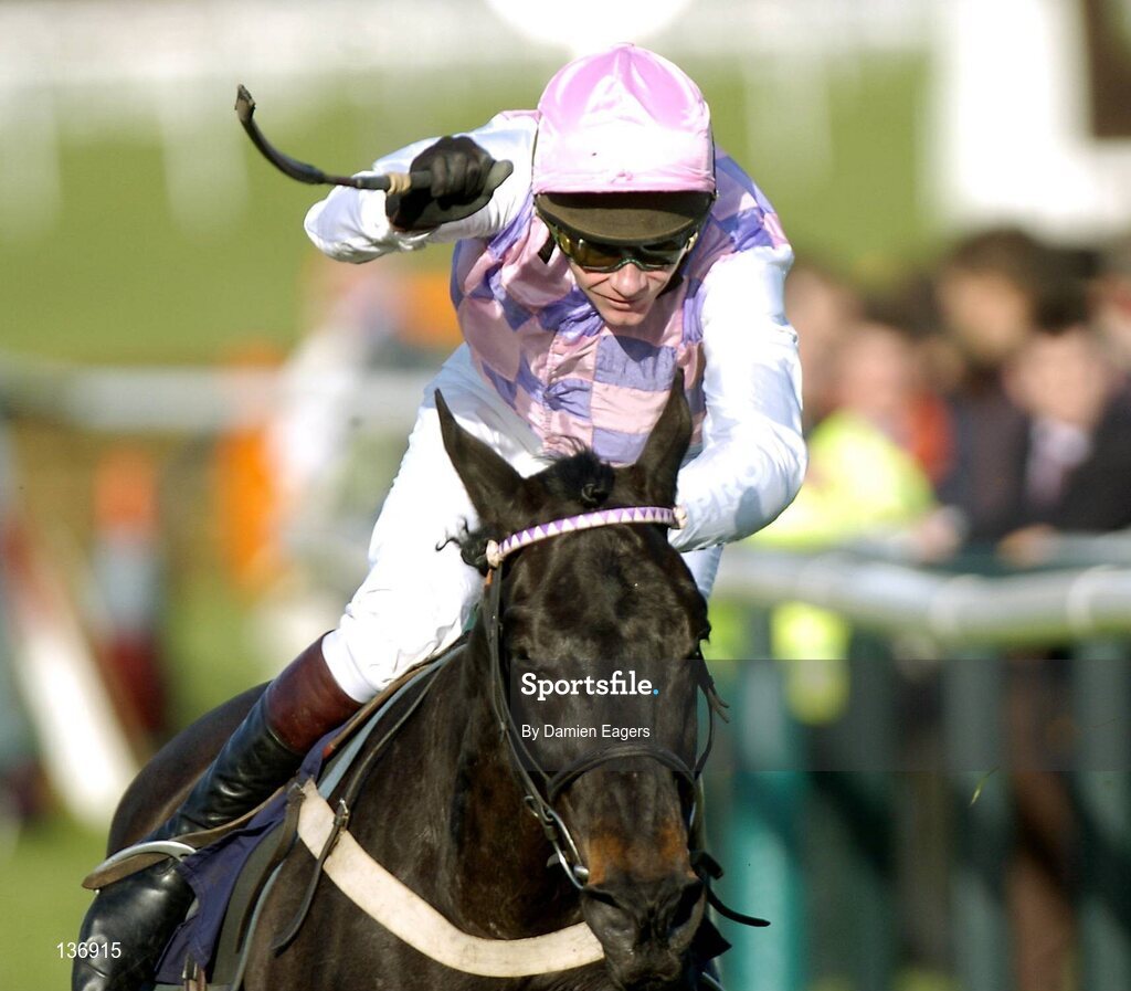 16 March 2004; Marlborough, with Mick Fitzgerald up, during the William Hill NH Handicap Chase, Cheltenham Festival, Prestbury Park, Cheltenham, England. Horse Racing. Picture credit; Damien Eagers / SPORTSFILE *EDI*