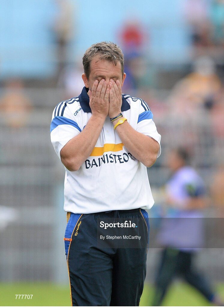 28 July 2013; Clare manager Davy Fitzgerald during the closing stages of the game. GAA Hurling All-Ireland Senior Championship, Quarter-Final, Galway v Clare, Semple Stadium, Thurles, Co. Tipperary. Picture credit: Stephen McCarthy / SPORTSFILE