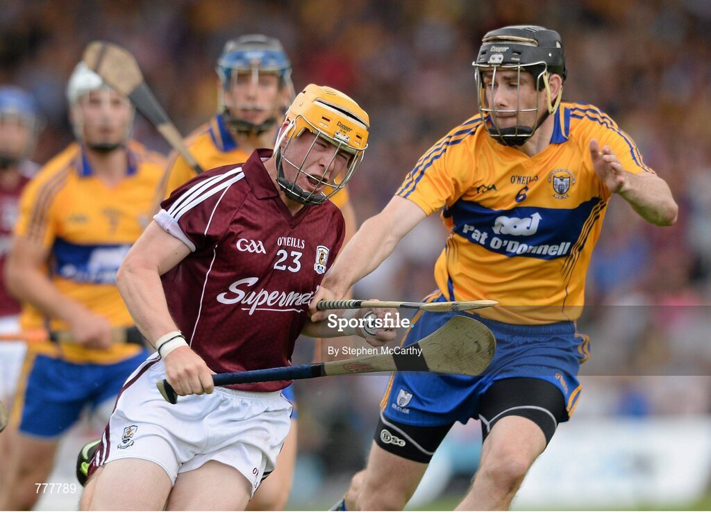 28 July 2013; David Glennon, Galway, in action against Patrick Donnellan, Clare. GAA Hurling All-Ireland Senior Championship, Quarter-Final, Galway v Clare, Semple Stadium, Thurles, Co. Tipperary. Picture credit: Stephen McCarthy / SPORTSFILE
