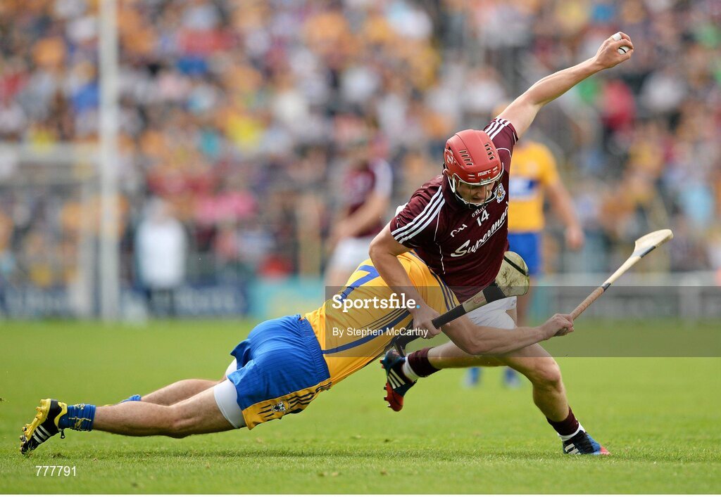 28 July 2013; Joe Canning, Galway, in action against Patrick O'Connor, Clare. GAA Hurling All-Ireland Senior Championship, Quarter-Final, Galway v Clare, Semple Stadium, Thurles, Co. Tipperary. Picture credit: Stephen McCarthy / SPORTSFILE