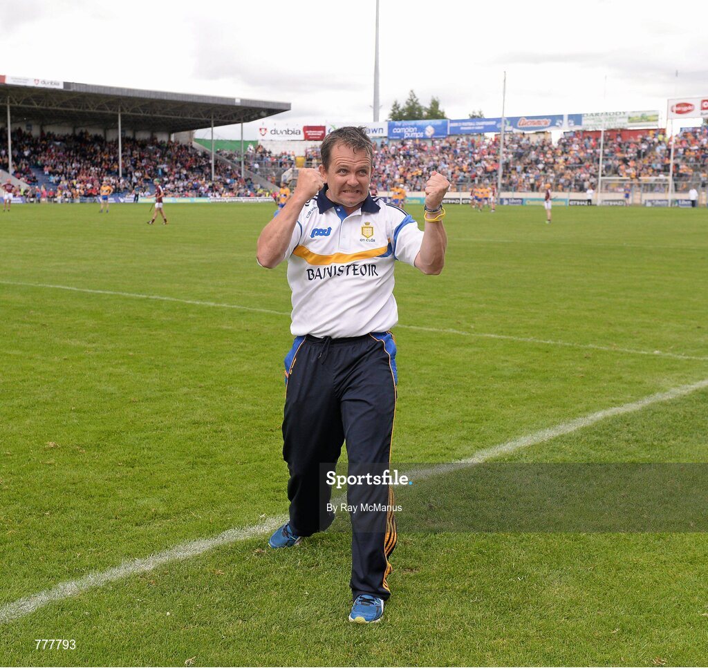 28 July 2013; The Clare manager, Davy Fitzgerald, celebrates winning a late free. GAA Hurling All-Ireland Senior Championship, Quarter-Final, Galway v Clare, Semple Stadium, Thurles, Co. Tipperary. Picture credit: Ray McManus / SPORTSFILE
