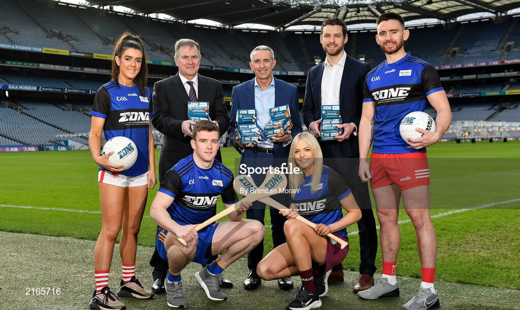 14 February 2022; An exciting new Irish protein cookies brand will hit shelves this month, endorsed by the GAA and GPA. East Coast Bakehouse have announced the launch of a new Irish Protein brand called In the Zone, created in partnership with the GAA and GPA as The Official Players Choice. The new range comprises of 4 tasty variants, two high protein low sugar cookies – Soft Bake Double Chocolate flavour and Soft Bake Cookies & Cream flavour, both with 20g of protein, as well as two high protein biscuits with 10g of protein – Crunchy Double Chocolate flavour and Crunchy Salted Caramel flavour. In attendance at the In the Zone – The Official Protein Cookies & Biscuits of the GAA & GPA Launch event at Croke Park in Dublin are, back row from left, Erika O'Shea of Cork, GAA Commercial Director & Croke Park Stadium Director Peter McKenna, East Coast Bakehouse managing director Sean Murphy, Gaelic Players Association chief executive Tom Parsons and Padraig Hampsey of Tyrone, with front, Tony Kelly of Clare, left, and Sarah Dervan of Galway. Photo by Brendan Moran/Sportsfile