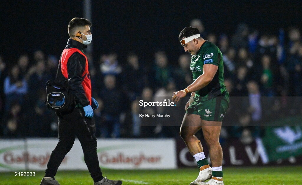 26 March 2022; Denis Buckley of Connacht leaves the field with an injury during the United Rugby Championship match between Connacht and Leinster at the Sportsground in Galway. Photo by Harry Murphy/Sportsfile