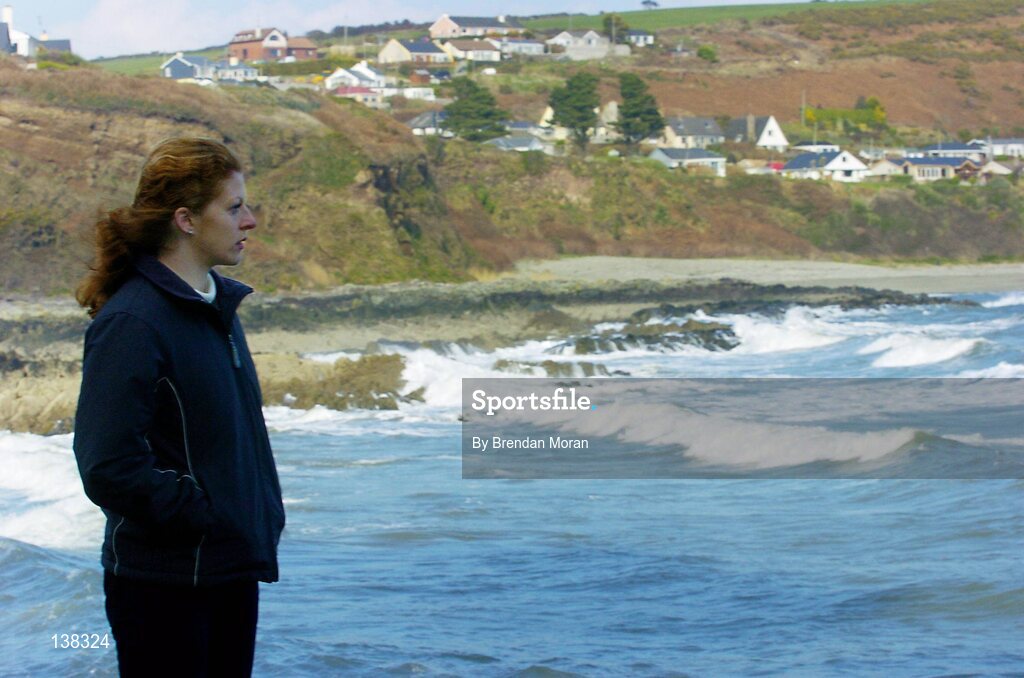 8 March 2004; Gillian O'Sullivan, Ireland, pictured on Fountainstown beach, Co. Cork. Picture credit; Brendan Moran / SPORTSFILE *EDI*