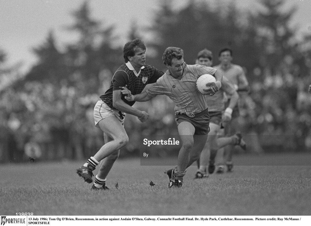 13 July 1986; Tom Og O'Brien, Roscommon, in action against Aodain O'Shea, Galway. Connacht Football Final. Dr. Hyde Park,  Roscommon.  Picture credit; Ray McManus / SPORTSFILE