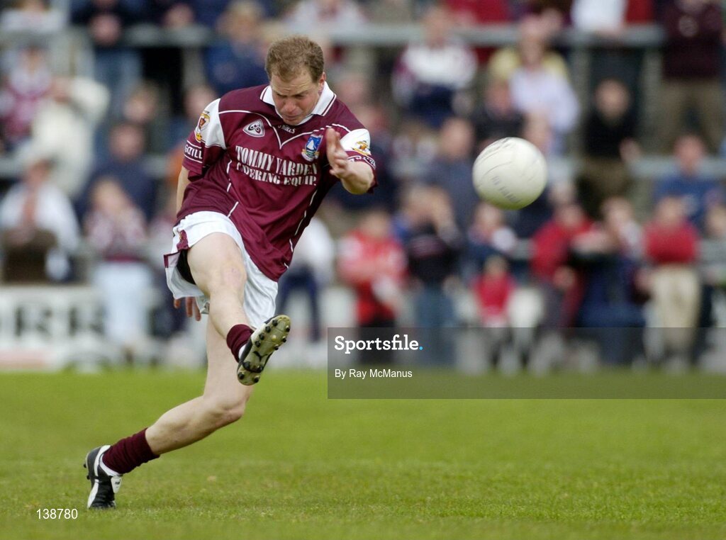 25 April 2004; Michael Donnellan, Galway. Allianz Football League 2004, Semi-Final Replay, Galway v Tyrone, Pearse Stadium, Galway. Picture credit; Ray McManus / SPORTSFILE *EDI*
