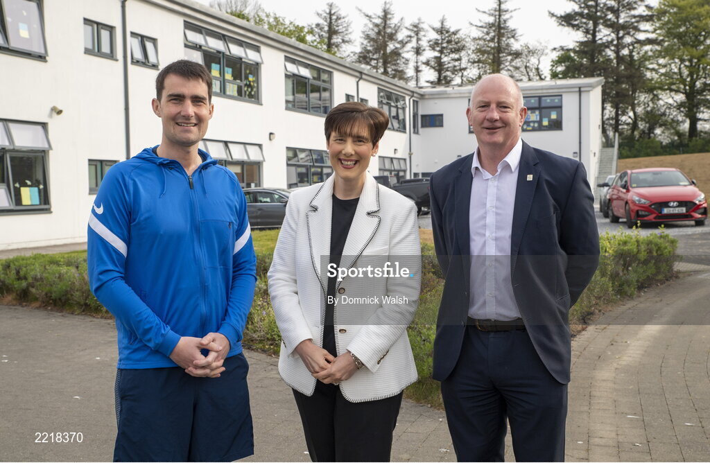 29 April 2022; Minister for Education Norma Foley TD, Minister of State for Sport and the Gaeltacht Jack Chambers TD, left, and Athletics Ireland CEO Hamish Adams on a visit to Nagle Rice Primary School, Ballyoughtragh North in Kerry, while visiting local schools to support children taking part in ‘the Daily Mile'. Photo by Domnick Walsh/Sportsfile