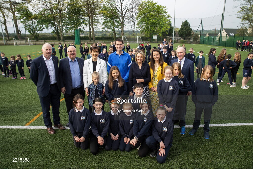 29 April 2022; Minister for Education Norma Foley TD, Minister of State for Sport and the Gaeltacht Jack Chambers TD, with students and staff members on a visit to Nagle Rice Primary School, Ballyoughtragh North in Kerry, while visiting local schools to support children taking part in ‘the Daily Mile'. Photo by Domnick Walsh/Sportsfile