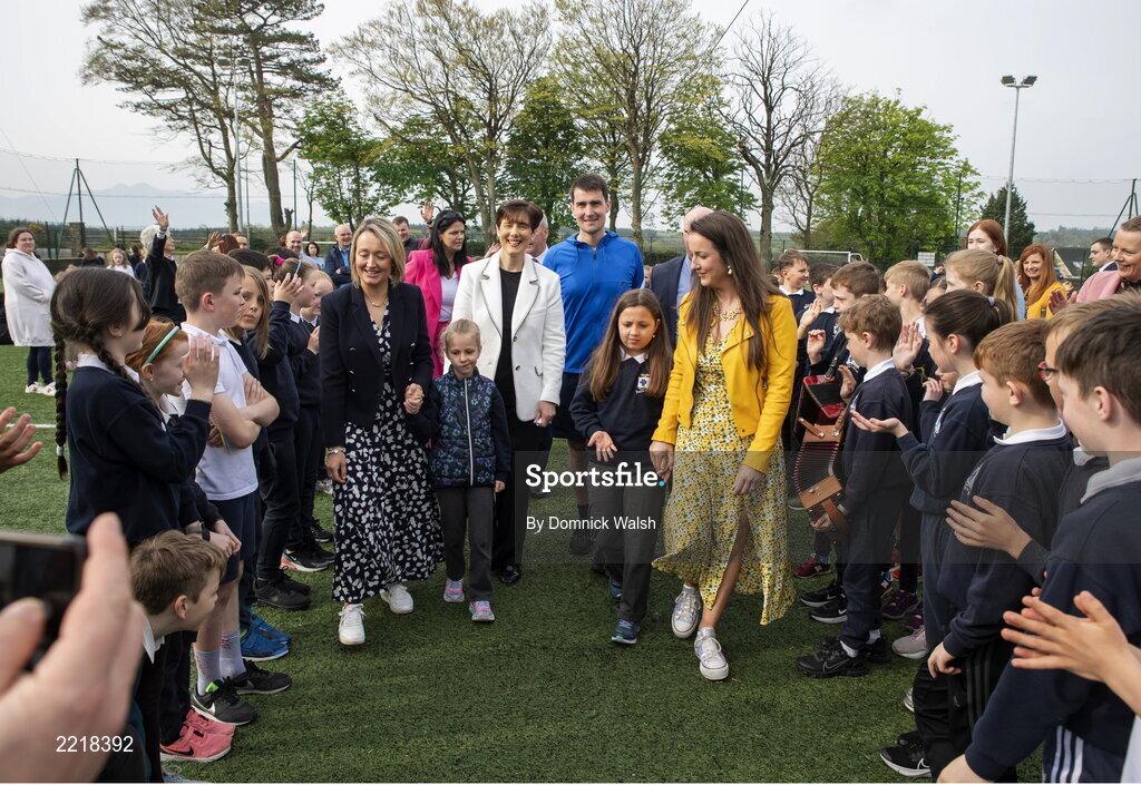 29 April 2022; Minister for Education Norma Foley TD, Minister of State for Sport and the Gaeltacht Jack Chambers TD, with students and staff members on a visit to Nagle Rice Primary School, Ballyoughtragh North in Kerry, while visiting local schools to support children taking part in ‘the Daily Mile'. Photo by Domnick Walsh/Sportsfile