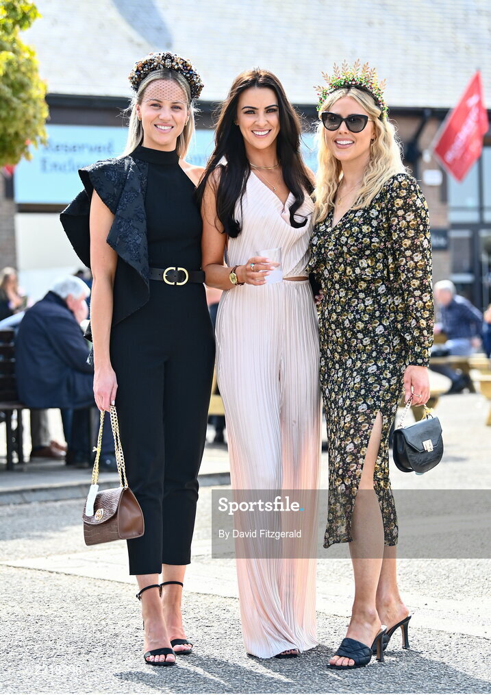 29 April 2022; Racegoers, from left, Emma Roche, Sarah Roche and Eimear Hickey from Enniscorthy, Wexford prior to racing on day four of the Punchestown Festival at Punchestown Racecourse in Kildare. Photo by David Fitzgerald/Sportsfile