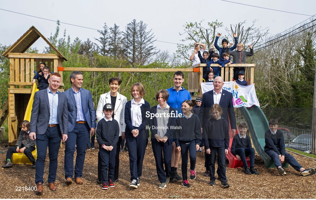 29 April 2022; Minister for Education Norma Foley TD, Minister of State for Sport and the Gaeltacht Jack Chambers TD, with students and staff members on a visit to Flemby NS, Flemby, Ballymacelligott, Tralee in Kerry while visiting local schools to support children taking part in ‘the Daily Mile'. Photo by Domnick Walsh/Sportsfile
