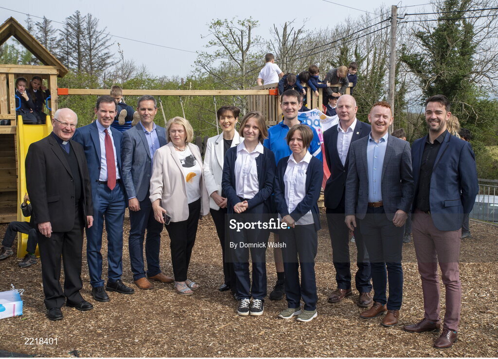 29 April 2022; Minister for Education Norma Foley TD, Minister of State for Sport and the Gaeltacht Jack Chambers TD, with students and staff members on a visit to Flemby NS, Flemby, Ballymacelligott, Tralee in Kerry while visiting local schools to support children taking part in ‘the Daily Mile'. Photo by Domnick Walsh/Sportsfile