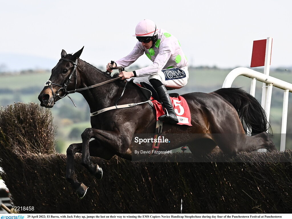 29 April 2022; El Barra, with Jack Foley up, jumps the last on their way to winning the EMS Copiers Novice Handicap Steeplechase during day four of the Punchestown Festival at Punchestown Racecourse in Kildare. Photo by David Fitzgerald/Sportsfile
