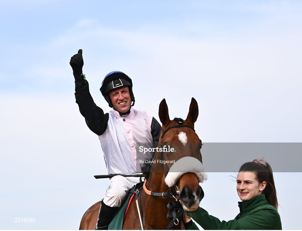 29 April 2022; Jockey Robbie Power waves goodbye after riding Teahupoo as his final ride in the Paddy Power Champion Hurdle during day four of the Punchestown Festival at Punchestown Racecourse in Kildare. Photo by David Fitzgerald/Sportsfile