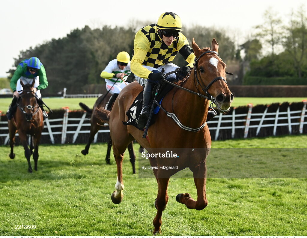 29 April 2022; State Man, with Paul Townend up, races up the home straight on their way to winning the Irish Daily Star Champion Hunters Steeplechase during day four of the Punchestown Festival at Punchestown Racecourse in Kildare. Photo by David Fitzgerald/Sportsfile