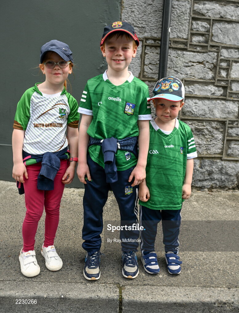 15 May 2022; Limerick supporters Evie Lavelle, six years, Tommy, 9, and Billy, 4, from Knockadery, before the Munster GAA Hurling Senior Championship Round 4 match between Clare and Limerick at Cusack Park in Ennis, Clare. Photo by Ray McManus/Sportsfile