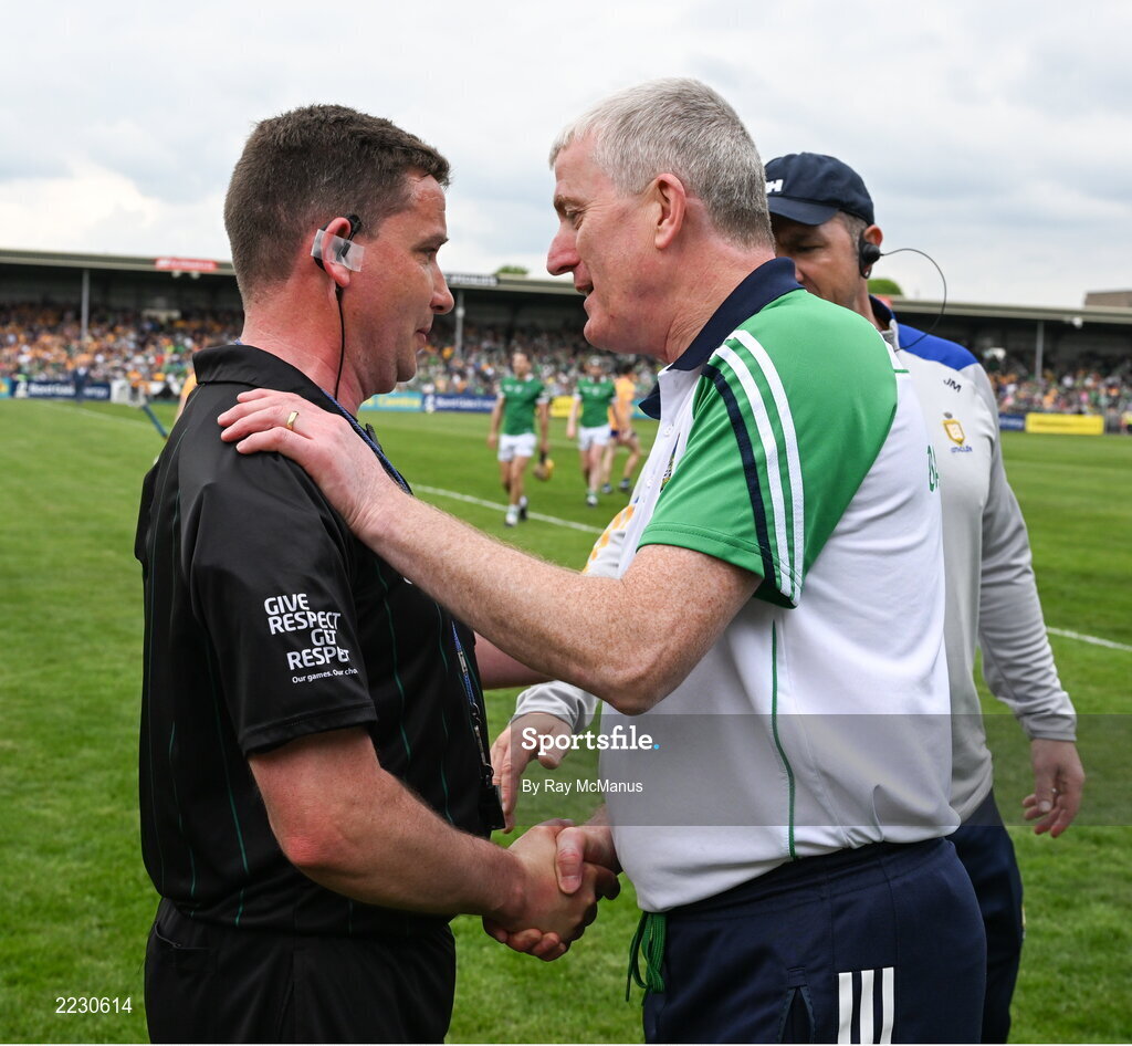 15 May 2022; Limerick manager John Kiely shakes hands with referee Colm Lyons after the Munster GAA Hurling Senior Championship Round 4 match between Clare and Limerick at Cusack Park in Ennis, Clare. Photo by Ray McManus/Sportsfile