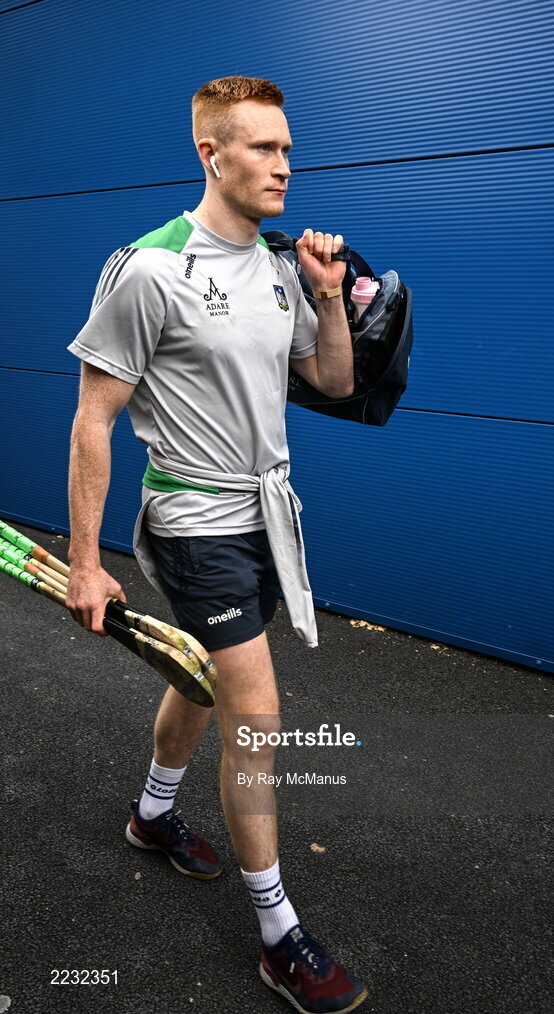 15 May 2022; William O'Donogue of Limerick arrives for the Munster GAA Hurling Senior Championship Round 4 match between Clare and Limerick at Cusack Park in Ennis, Clare. Photo by Ray McManus/Sportsfile