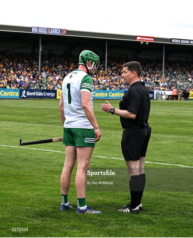 15 May 2022; Referee Colm Lyons with Limerick goalkeeper Nickie Quaid before the Munster GAA Hurling Senior Championship Round 4 match between Clare and Limerick at Cusack Park in Ennis, Clare. Photo by Ray McManus/Sportsfile