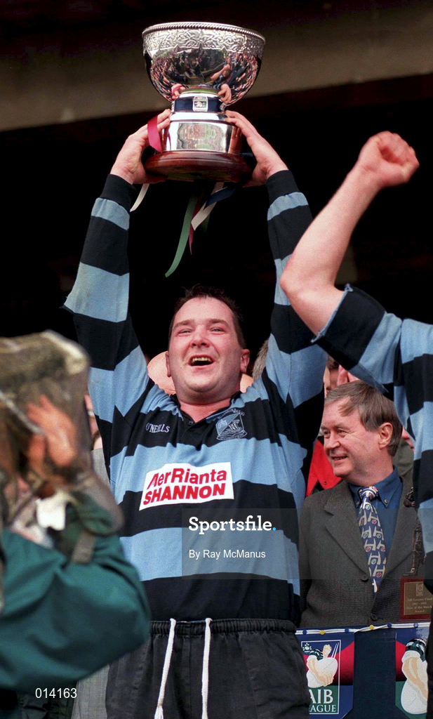 25th April 1998; Anthony Foley of Shannon lifting the cup following the AIB All-Ireland League Division 1 Final match between Garryowen and Shannon at Lansdowne Road in Dublin. Photo by Ray McManus/Sportsfile