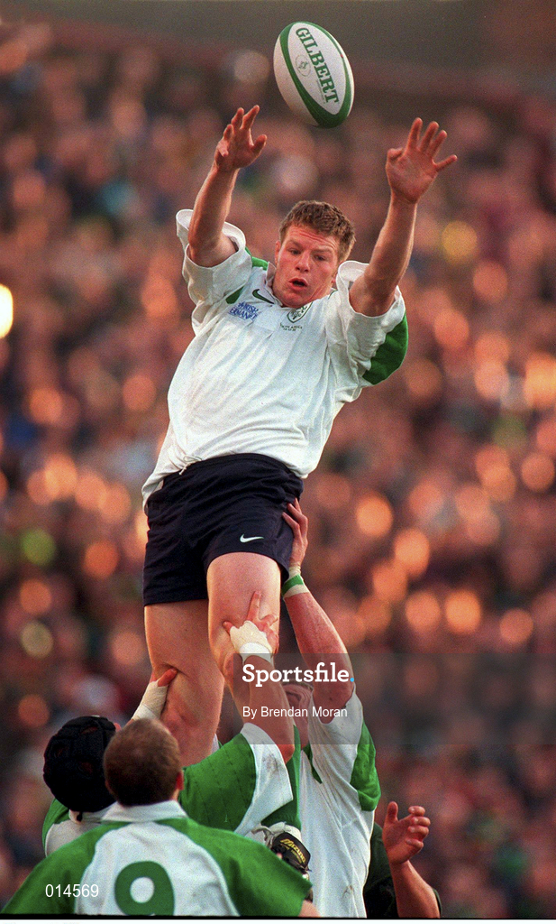28 November 1998, Malcolm O'Kelly of Ireland during a International Friendly Match between Ireland and South Africa at Landsdowne Road in Dublin. Photo by Brendan Moran/Sportsfile
