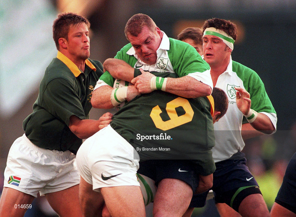 28 November 1998; Victor Costello of Ireland is tackled by Joost van der Westhuizen of South Africa during a International Friendly Match between Ireland and South Africa at Landsdowne Road in Dublin. Photo by Brendan Moran/Sportsfile
